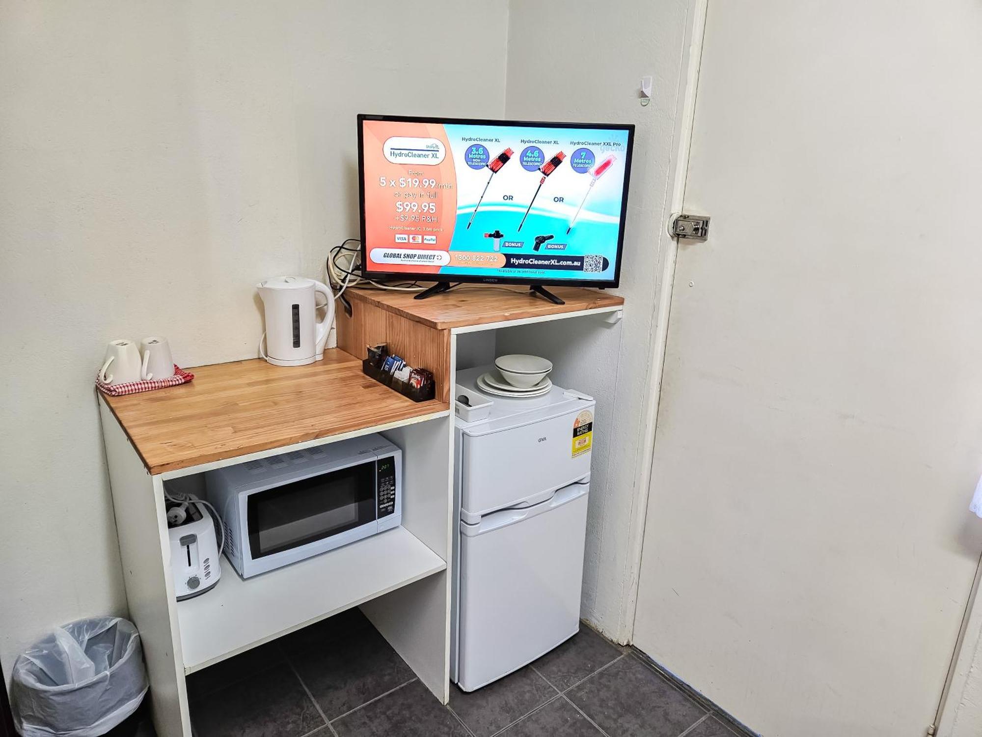 Green Door Motel Lavington ภายนอก รูปภาพ